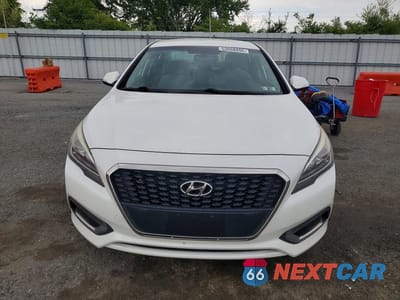 Piąte zdjęcie samochodu w środku: 2016 HYUNDAI SONATA HYBRID SE VIN:KMHE24L17GA035274 - miniatura