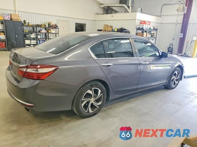 Trzecie zdjęcie samochodu z tyłu: 2016 HONDA ACCORD LX VIN:1HGCR2F33GA140761 - miniatura
