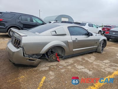 Trzecie zdjęcie samochodu z tyłu: 2008 FORD MUSTANG GT VIN:1ZVHT82H285166351 - miniatura