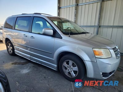Czwarte zdjęcie samochodu z boku: 2010 DODGE GRAND CARAVAN SXT VIN:2D4RN5D10AR130721 - miniatura