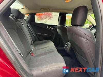 Zdjęcie 7 z 14 samochodu: 2016 CHRYSLER 200 LIMITED VIN:1C3CCCAB2GN129901 - miniatura