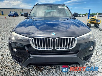 Piąte zdjęcie samochodu w środku: 2017 BMW X3 SDRIVE28I VIN:5UXWZ7C53H0V85585 - miniatura