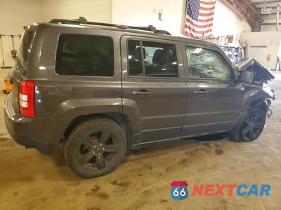 Trzecie zdjęcie samochodu z tyłu: 2015 JEEP PATRIOT SPORT VIN:1C4NJRBBXFD218096 - miniatura