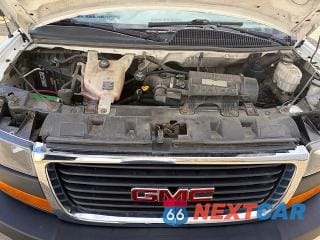 Czwarte zdjęcie samochodu z boku: 2019 GMC SAVANA CUT - BOX TRUCK VIN:7GZ67UCG5KN005791 - miniatura