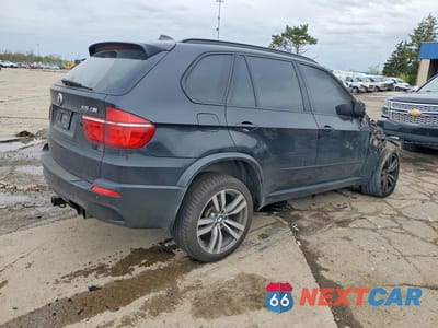 Trzecie zdjęcie samochodu z tyłu: 2013 BMW X5 M VIN:5YMGY0C53DLL15966 - miniatura