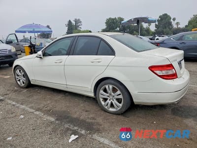 Drugie zdjęcie samochodu z przodu: 2010 MERCEDES-BENZ C 300 VIN:WDDGF5EB0AR111980 - miniatura