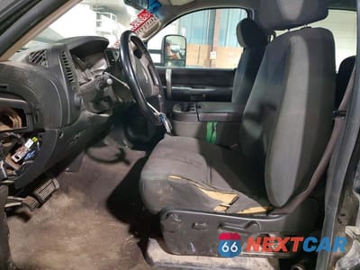 Zdjęcie 7 z 12 samochodu: 2009 GMC SIERRA K2500 SLE VIN:1GTHK53629F151992 - miniatura