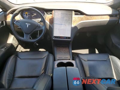Zdjęcie 8 z 12 samochodu: 2018 TESLA MODEL S VIN:5YJSA1E28JF261207 - miniatura