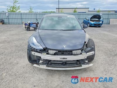 Piąte zdjęcie samochodu w środku: 2022 TESLA MODEL 3 VIN:5YJ3E1EB5NF349016 - miniatura