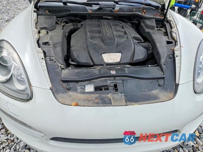 Zdjęcie 12 z 13 samochodu: 2014 PORSCHE CAYENNE VIN:WP1AF2A24ELA36499 - miniatura