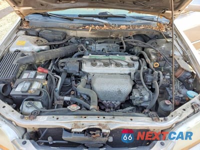 Zdjęcie 11 z 12 samochodu: 1998 HONDA ACCORD EX VIN:1HGCG6672WA257360 - miniatura