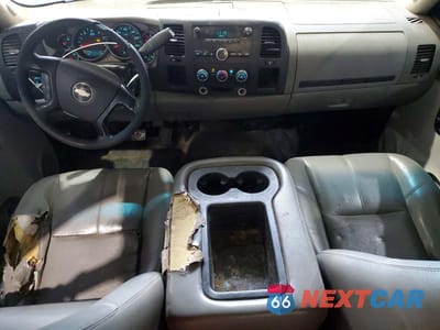 Zdjęcie 8 z 12 samochodu: 2008 CHEVROLET SILVERADO C2500 HEAVY DUTY VIN:1GCHC29K38E152136 - miniatura