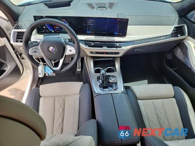 Zdjęcie 8 z 14 samochodu: 2026 BMW X7 ALPINA XB7 VIN:5UX43EM08T9056024 - miniatura