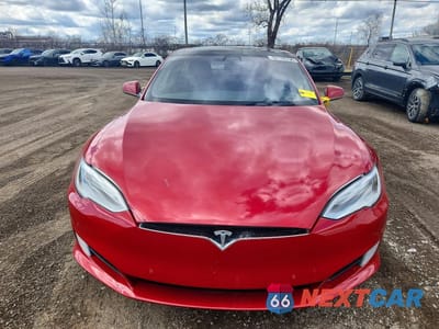 Piąte zdjęcie samochodu w środku: 2017 TESLA MODEL S VIN:5YJSA1E24HF184426 - miniatura