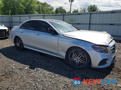 Czwarte zdjęcie samochodu z boku: 2019 MERCEDES-BENZ E 450 4MATIC VIN:WDDZF6JB8KA571604 - miniatura
