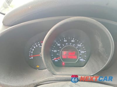 Zdjęcie 9 z 12 samochodu: 2018 KIA SOUL BASE VIN:KNDJN2A2XJ7554043 - miniatura
