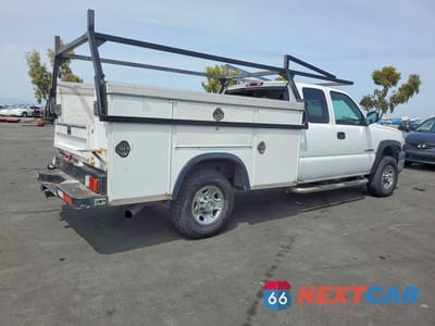 Trzecie zdjęcie samochodu z tyłu: 2007 CHEVROLET SILVERADO C2500 HEAVY DUTY VIN:1GBHC29U17E163592 - miniatura