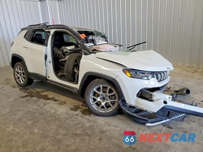 Czwarte zdjęcie samochodu z boku: 2025 JEEP COMPASS LIMITED VIN:3C4NJDCN6ST504897 - miniatura