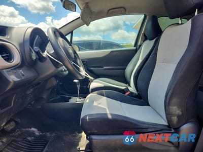 Zdjęcie 7 z 12 samochodu: 2014 TOYOTA YARIS 3-DOOR L VIN:JTDJTUD35ED573595 - miniatura