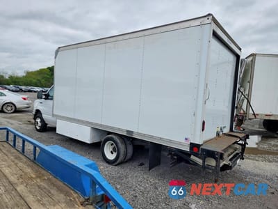 Drugie zdjęcie samochodu z przodu: 2021 FORD E450 BOX TRUCK VIN:1FDXE4FN8MDC28901 - miniatura