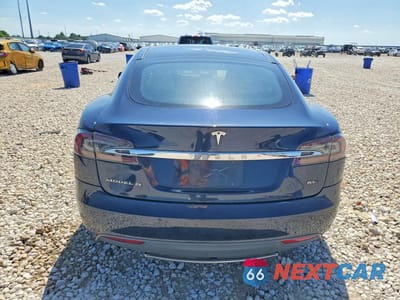 Zdjęcie 6 z 12 samochodu: 2015 TESLA MODEL S 85D VIN:5YJSA1H25FF084442 - miniatura