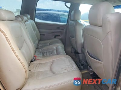 Zdjęcie 11 z 13 samochodu: 2005 GMC YUKON XL K1500 VIN:1GKFK16Z35J186204 - miniatura