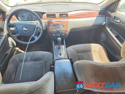 Zdjęcie 8 z 12 samochodu: 2010 CHEVROLET IMPALA LT VIN:2G1WB5EK0A1240109 - miniatura