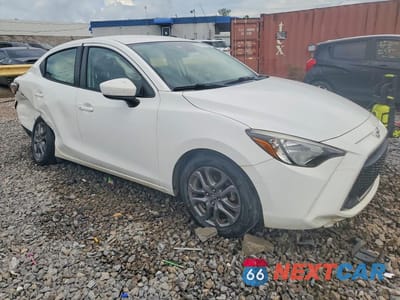 Czwarte zdjęcie samochodu z boku: 2019 TOYOTA YARIS LE VIN:3MYDLBYV3KY522894 - miniatura