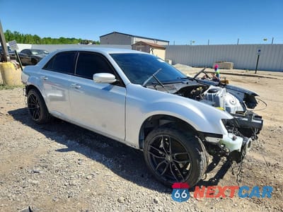 Czwarte zdjęcie samochodu z boku: 2022 CHRYSLER 300 TOURING L VIN:2C3CCADGXNH177311 - miniatura
