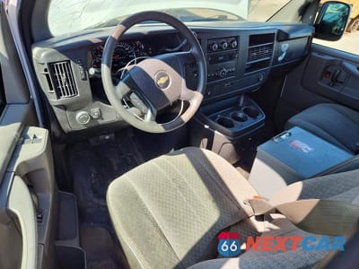 Zdjęcie 8 z 12 samochodu: 2014 CHEV EXPRESS G1500 VIN:1GCSHAF44E1188542 - miniatura