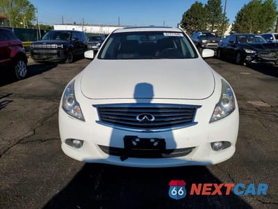 Piąte zdjęcie samochodu w środku: 2015 INFINITI Q40 BASE VIN:JN1CV6AR8FM650701 - miniatura