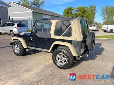 Trzecie zdjęcie samochodu z tyłu: 2001 JEEP WRANGLER / TJ SE VIN:1J4FA29P01P324149 - miniatura