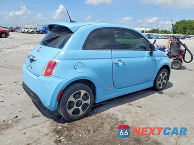 Trzecie zdjęcie samochodu z tyłu: 2017 FIAT 500 ELECTRIC VIN:3C3CFFGE4HT659945 - miniatura