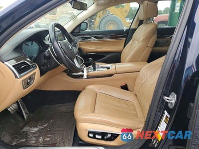 Zdjęcie 7 z 12 samochodu: 2016 BMW 750 XI VIN:WBA7F2C59GG419558 - miniatura