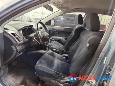 Zdjęcie 7 z 13 samochodu: 2007 MITSUBISHI OUTLANDER ES VIN:JA4MS31X77Z011862 - miniatura