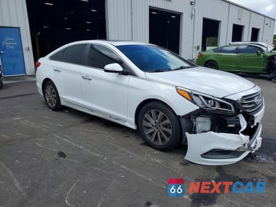 Czwarte zdjęcie samochodu z boku: 2017 HYUNDAI SONATA SPORT VIN:5NPE34AFXHH467092 - miniatura