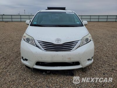 Piąte zdjęcie samochodu w środku: 2015 TOYOTA SIENNA XLE 8-PASSENGER VIN:5TDYK3DC8FS686264 - miniatura