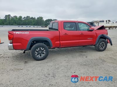 Trzecie zdjęcie samochodu z tyłu: 2017 TOYOTA TACOMA TRD OFF-ROAD VIN:5TFDZ5BN9HX019906 - miniatura
