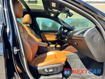 Piąte zdjęcie samochodu w środku: 2020 BMW X4 XDRIVE30I VIN:5UX2V1C01L9C64762 - miniatura