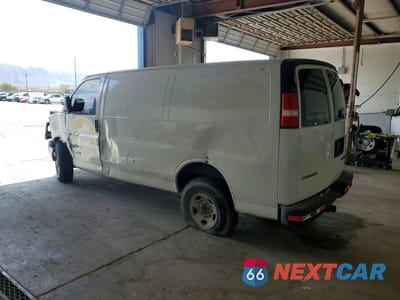 Drugie zdjęcie samochodu z przodu: 2006 CHEVROLET EXPRESS 2500 DELIVERY VAN VIN:1GCGG25V961196789 - miniatura