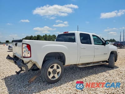 Trzecie zdjęcie samochodu z tyłu: 2014 GMC SIERRA C2500 SLT VIN:1GT111CG0EF173330 - miniatura