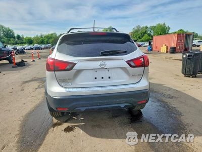 Zdjęcie 6 z 12 samochodu: 2017 NISSAN ROGUE SPORT SL VIN:JN1BJ1CR4HW139582 - miniatura