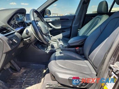 Zdjęcie 7 z 13 samochodu: 2016 BMW X1 XDRIVE28I VIN:WBXHT3C3XG5F64985 - miniatura