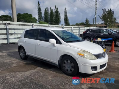 Czwarte zdjęcie samochodu z boku: 2008 NISSAN VERSA 1.8 S VIN:3N1BC13E88L356484 - miniatura