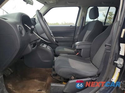 Zdjęcie 7 z 13 samochodu: 2014 JEEP PATRIOT SPORT VIN:1C4NJPBB2ED916253 - miniatura