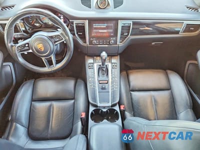 Zdjęcie 8 z 12 samochodu: 2018 PORSCHE MACAN S VIN:WP1AB2A57JLB38394 - miniatura