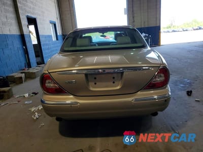 Zdjęcie 6 z 12 samochodu: 2004 JAGUAR XJ8 VIN:SAJWA71C74SG29780 - miniatura
