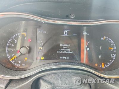 Zdjęcie 9 z 14 samochodu: 2019 JEEP GRAND CHEROKEE LAREDO VIN:1C4RJFAG6KC669409 - miniatura