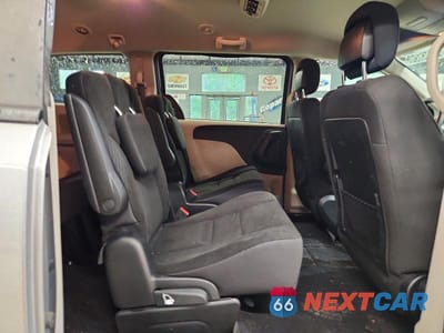 Zdjęcie 11 z 13 samochodu: 2019 DODGE GRAND CARAVAN SE VIN:2C4RDGBG4KR586547 - miniatura
