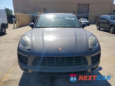 Piąte zdjęcie samochodu w środku: 2018 PORSCHE MACAN S VIN:WP1AB2A56JLB34014 - miniatura
